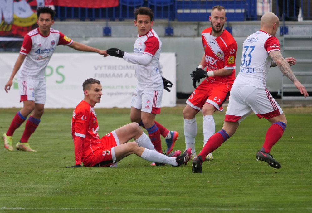 MFK Tatran L. Mikuláš - FK Senica 2:1 (0:0) Zdroj: MFK Tatran L. Mikuláš