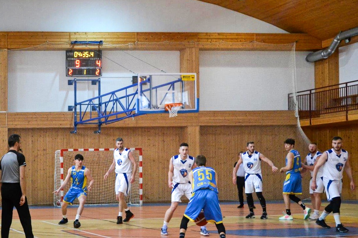 MŠK BO Holíč  –  BS.C. Bratislava 23 99:68 (44:26)