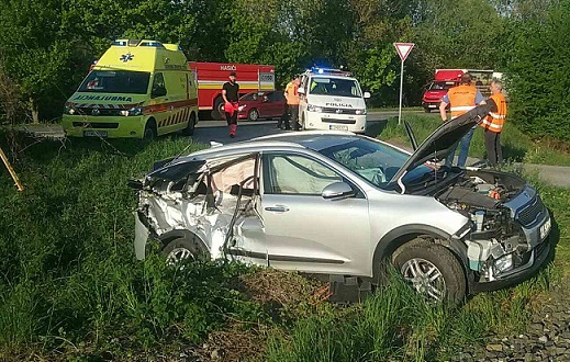 Zrážka vlaku a osobného auta v Holíči. Zdroj: HaZZ Trnava