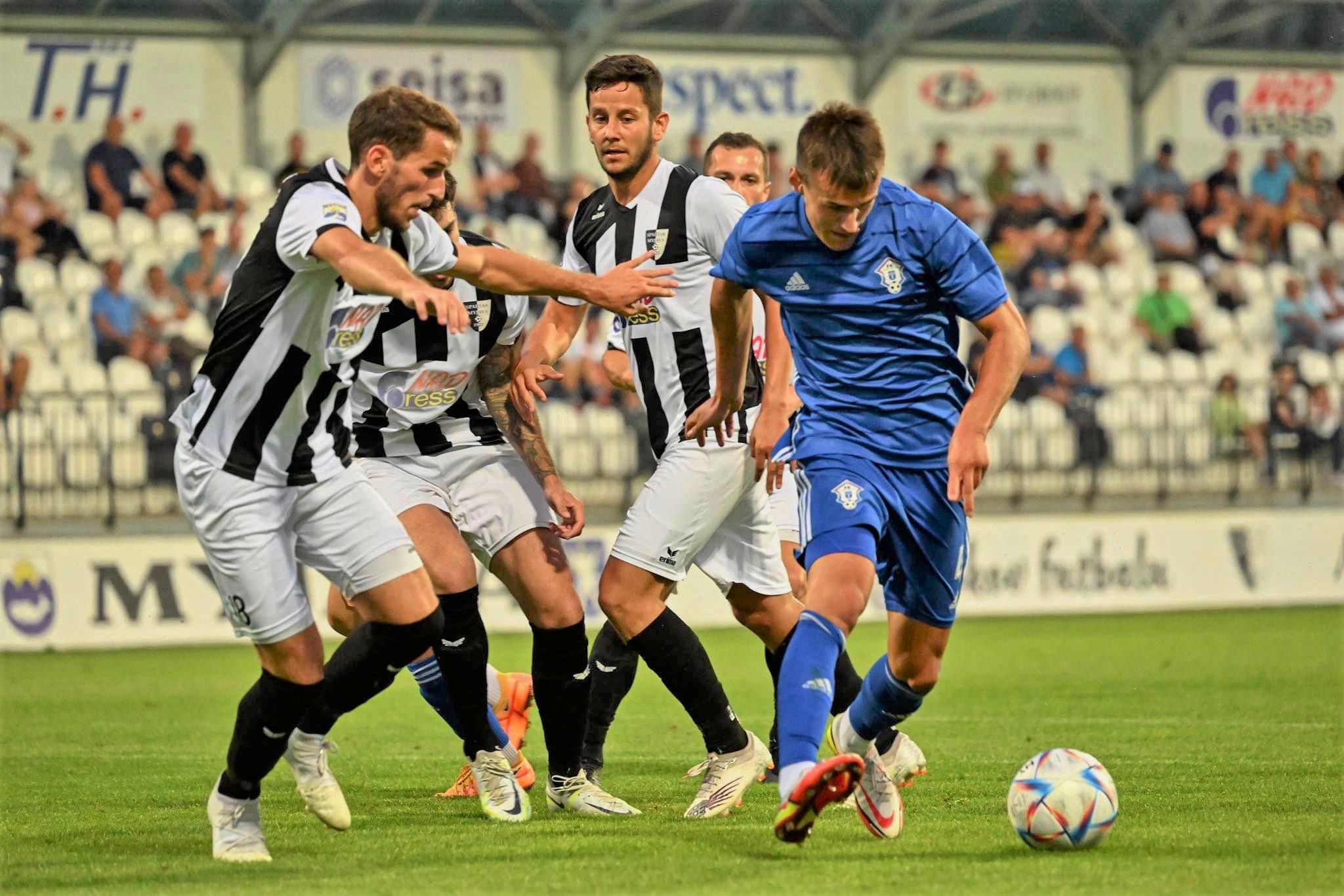 Zo zápasu II. futbalovej ligy Spartak Myjava - FK Dubnica nad Váhom 3:1 (2:0)- Autor: Vladimír Domen