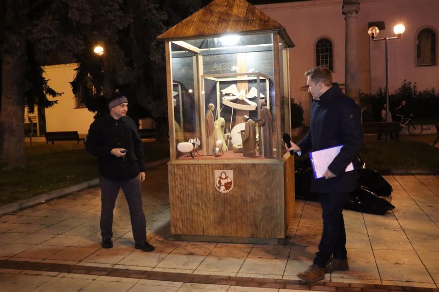 Advent v Senici s novinkou, je ňou unikátny drevený pohyblivý betlehem. Zdroj: Mesto Senica