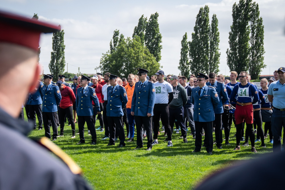 Už tradične sa na galantskom futbalovom štadióne uskutočnil 25. ročník Krajskej súťaže v hasičskom športe, kde dominovali hasiči zo Záhoria. Zdroj: TTSK