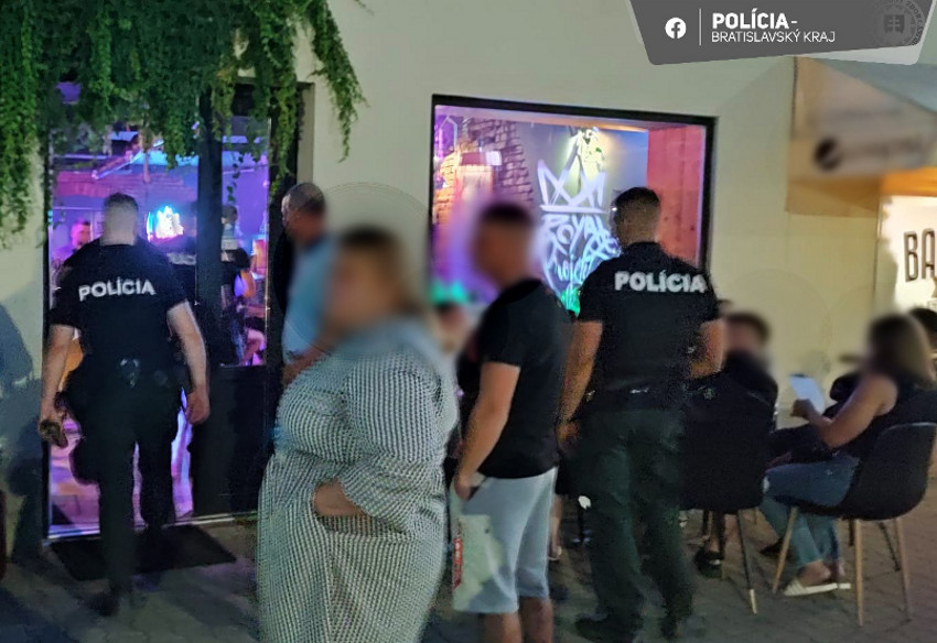 Na Záhorí kontrolovala polícia požívanie alkoholu mladistvými zdroj: KR PZ v BA