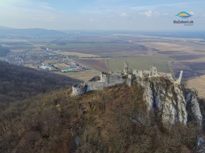 Plavecký hrad zdroj foto Vlado Miček NaZáhorí