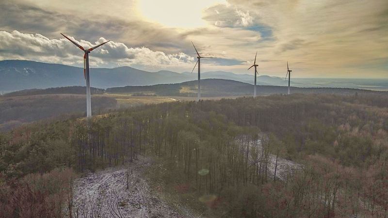Ilustračné foto: Veterné turbíny Cerová-Rozbehy zdroj: Vlado Miček
