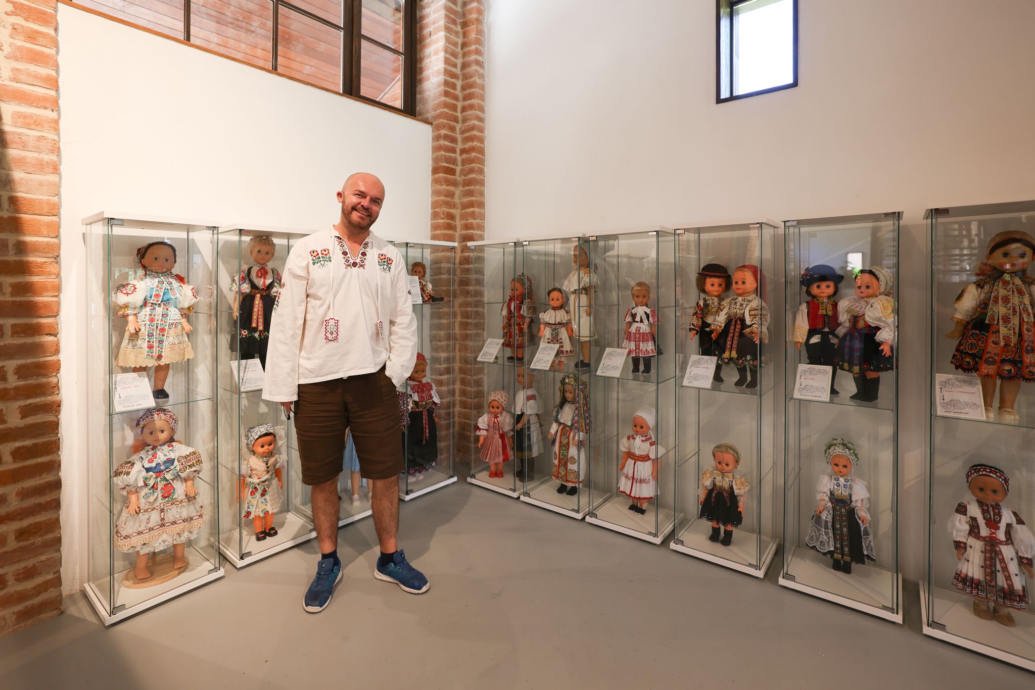 Marekove bábiky - expozícia krojovaných bábik, Cerová Autor: Vladimír Miček