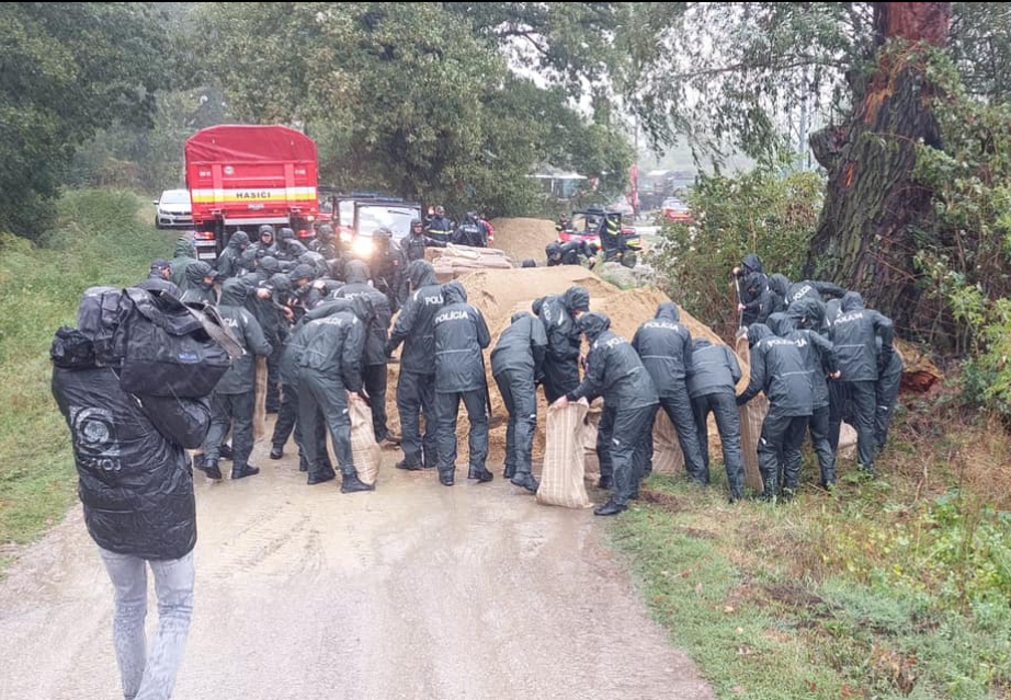 Pri obci Kopčany protipovodňové opatrenia zdroj Polícia SR