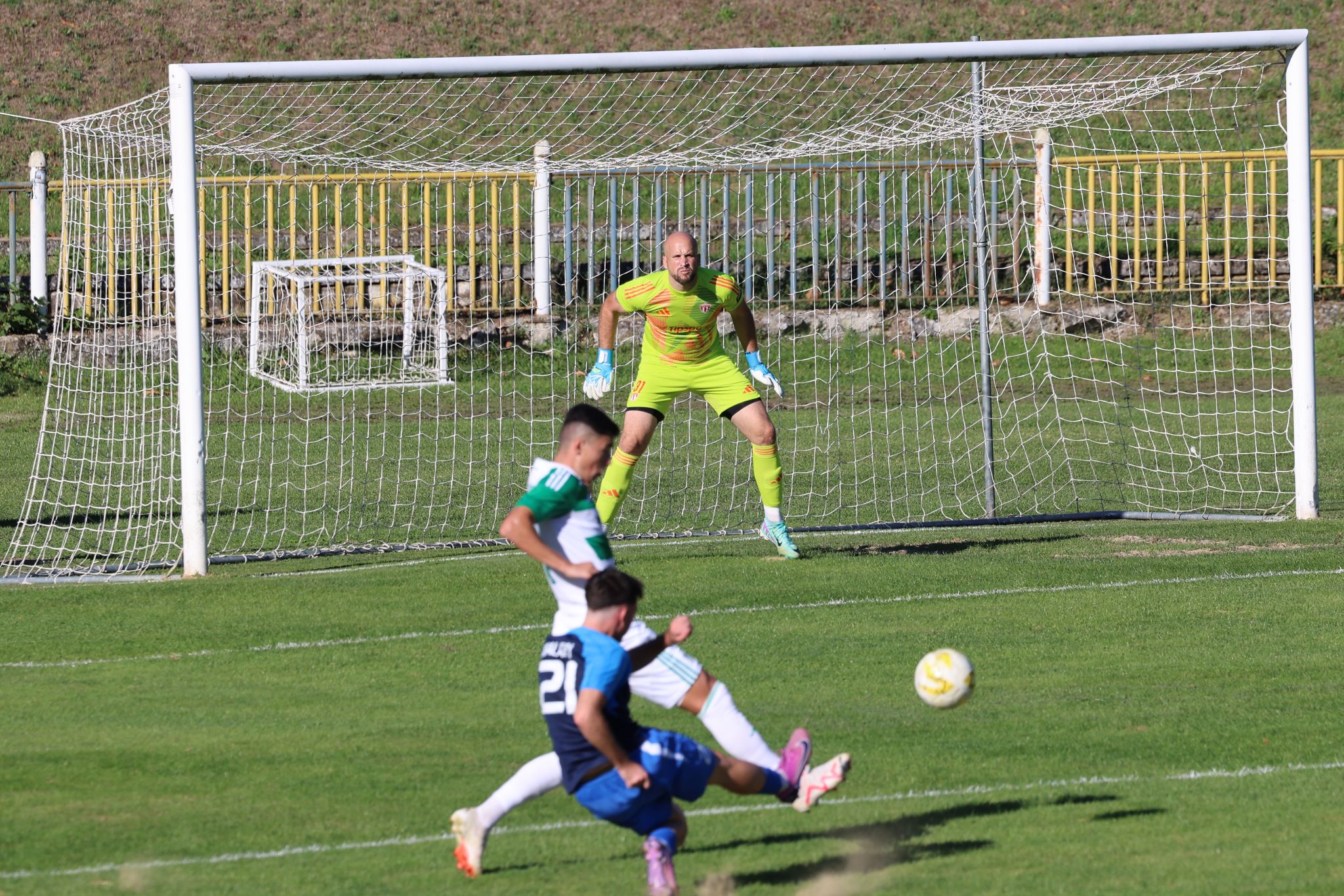 FC Žolík Malacky - MFK SKalica 2:3 po 11 m, Slovnaft cup 3. kolo Autor: Vladimír Miček