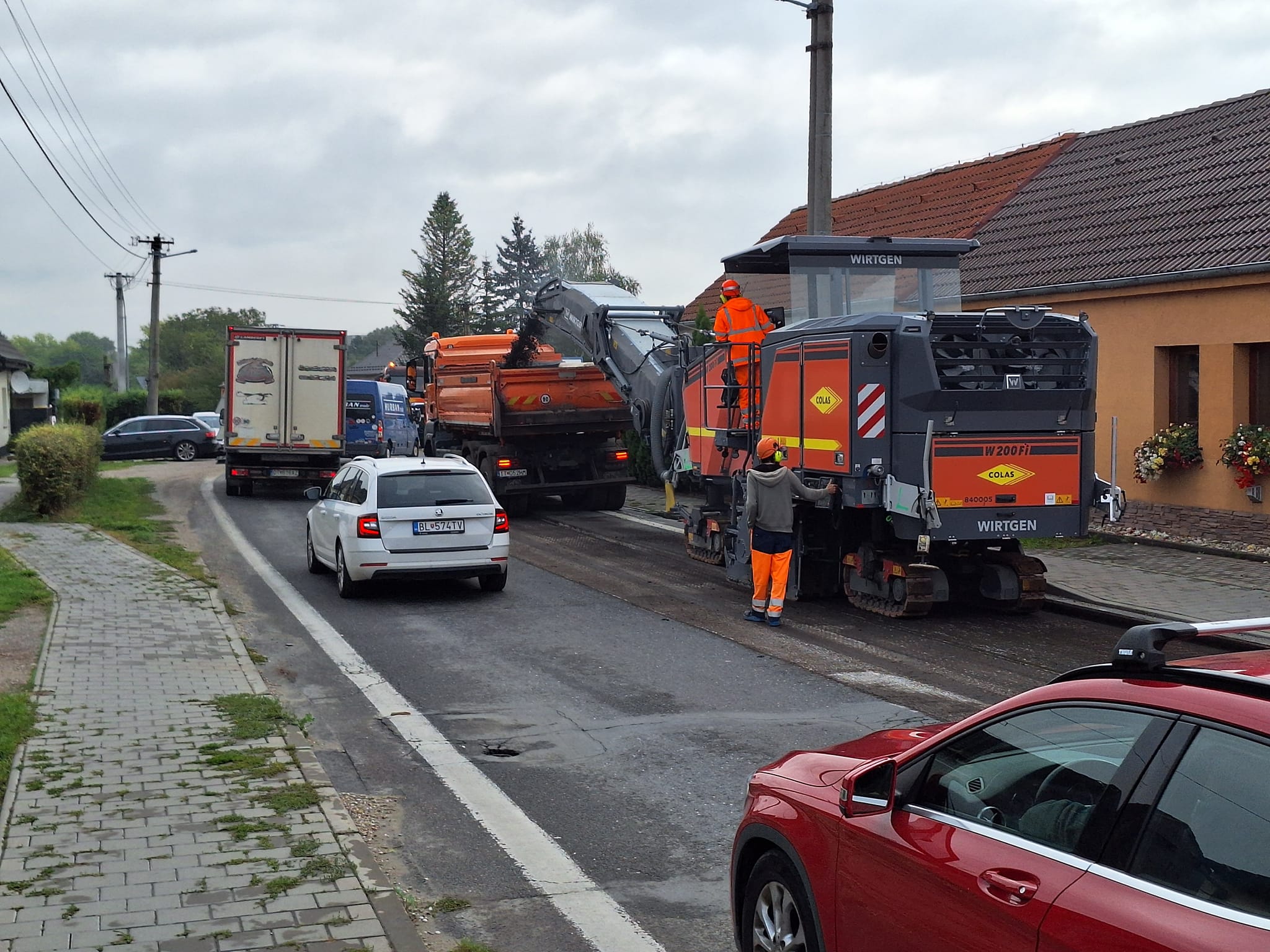 Začala oprava župnej cesty cez Čáčov zdroj: Mesto Senica