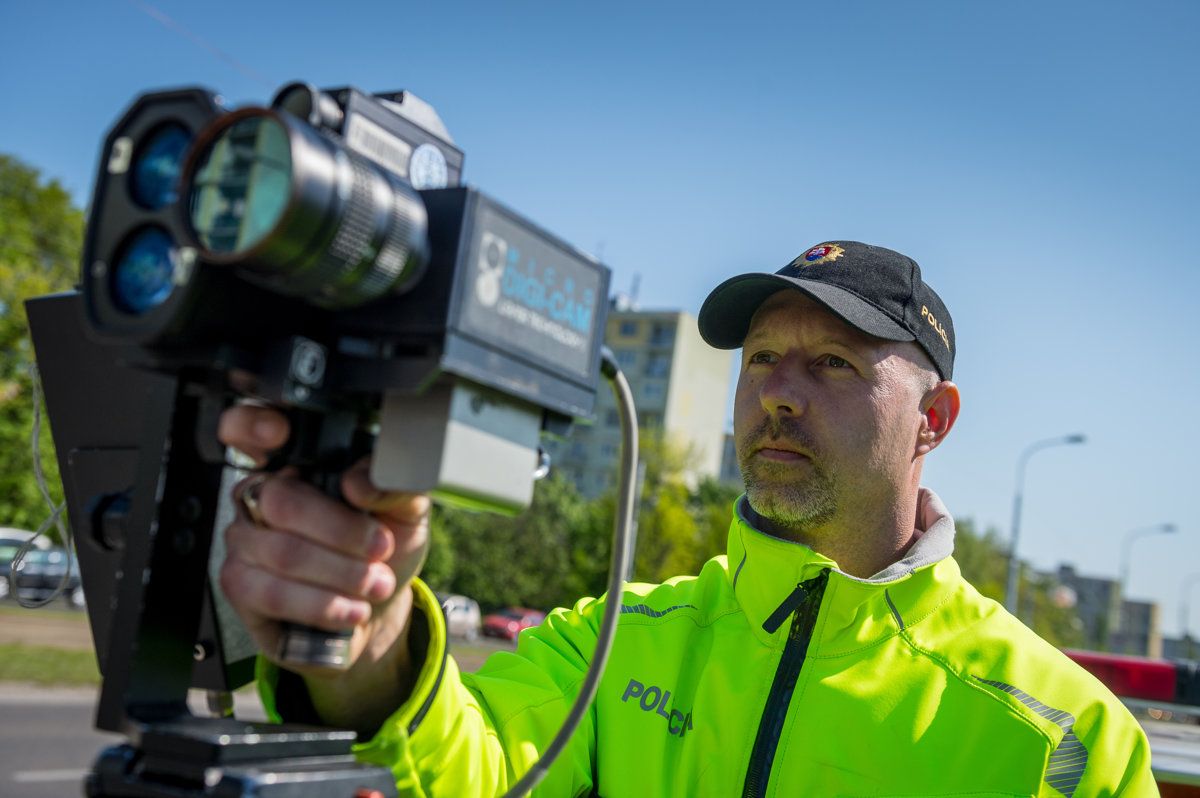 Meranie rýchlosti radar polícia