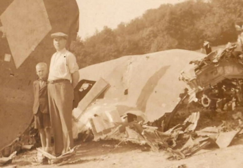 Bombardér sa zrútil na kopaniciach zdroj: Plagát podujatia